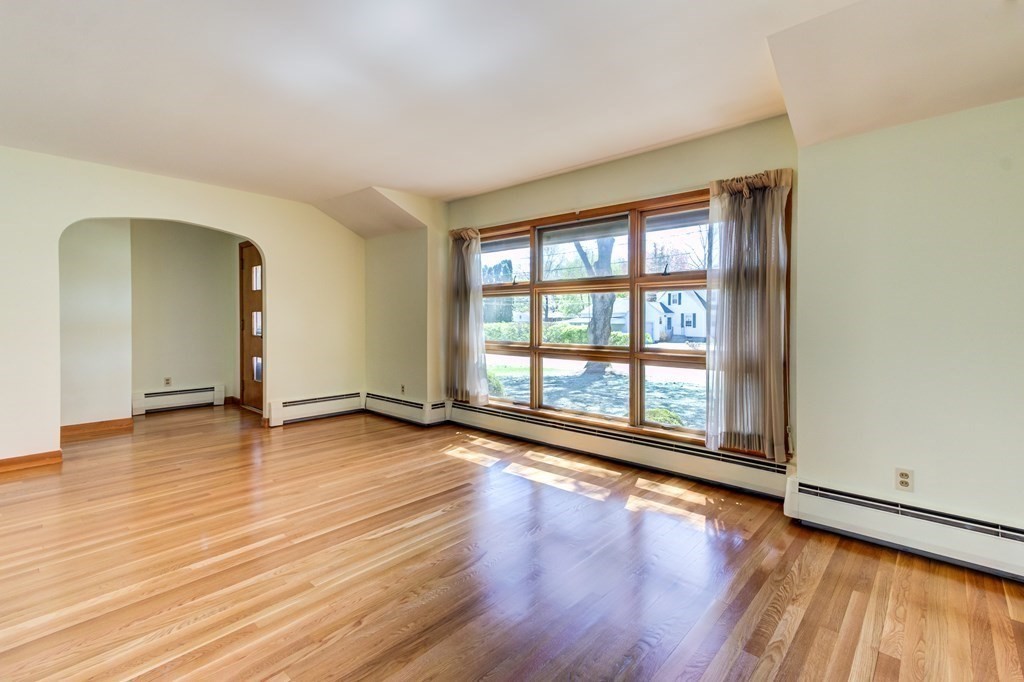 47 Pincushion Road Framingham, MA 01702 - Photo 16 of 37 Gallery Image 16