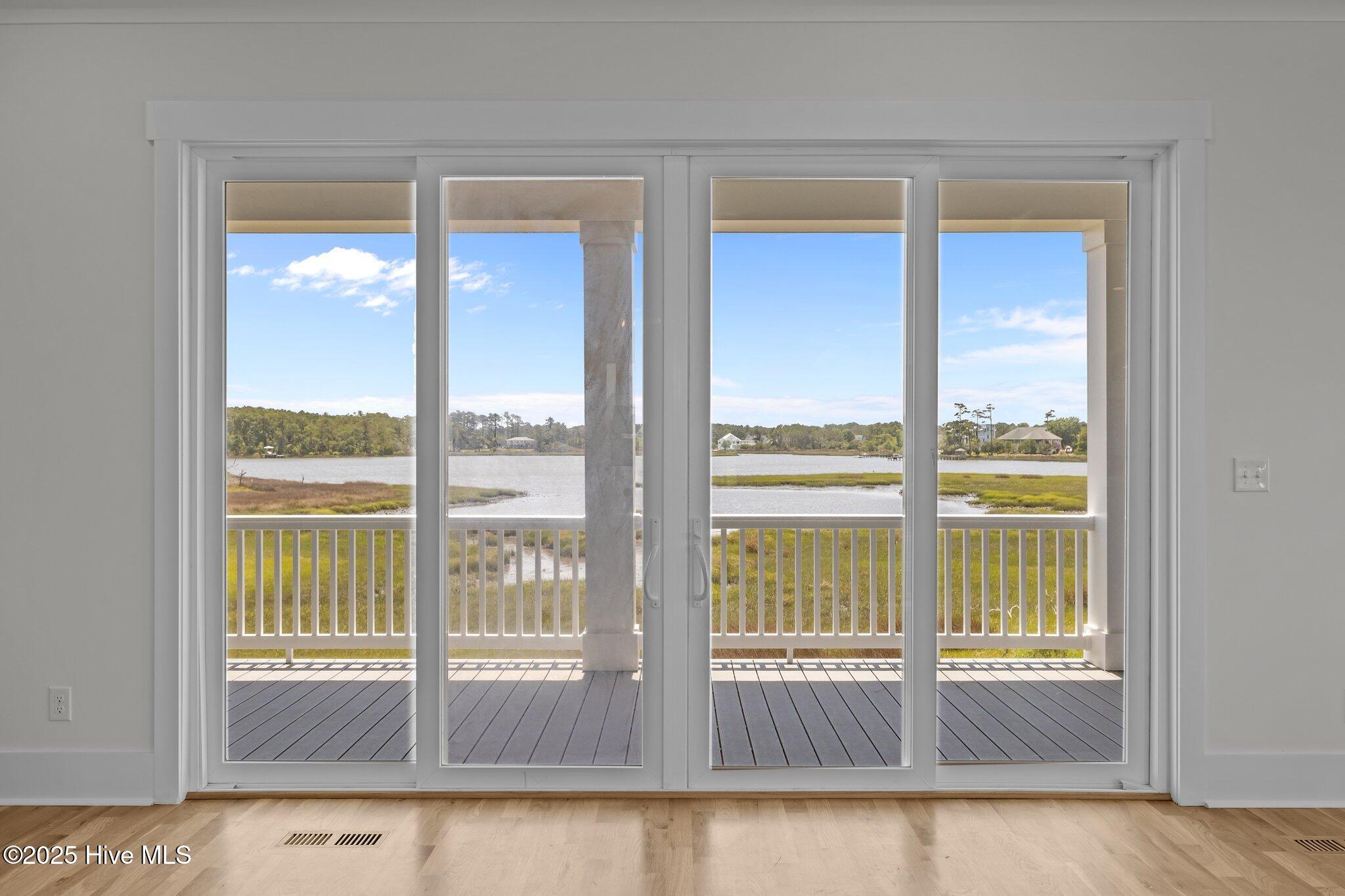 325 Anson Road Beaufort, NC 28516 - Photo 9 of 45 10-web-or-mls-1S3A2824