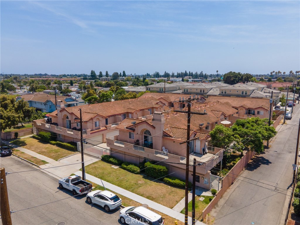 11932 207th Street Lakewood, CA 90715 - Photo 4 of 15 a view of a city