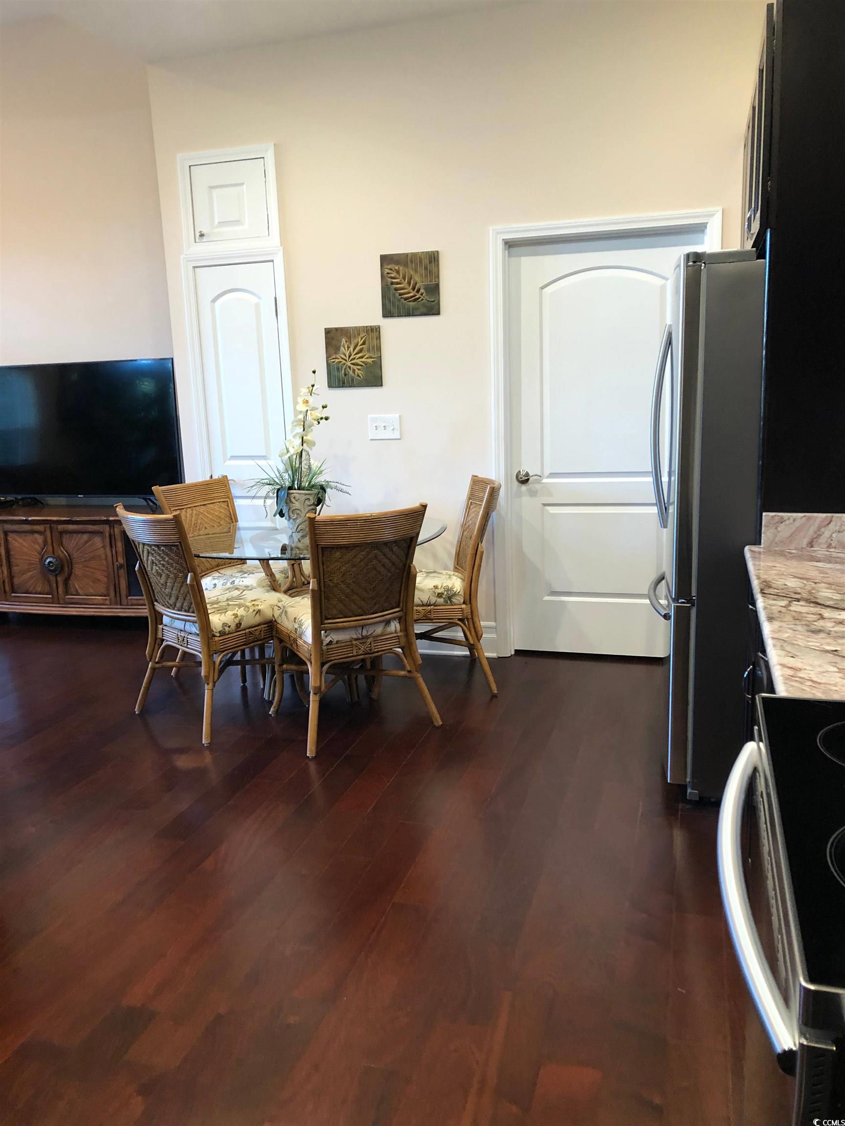 866 Brenda Place Myrtle Beach, SC 29577 - Photo 5 of 38