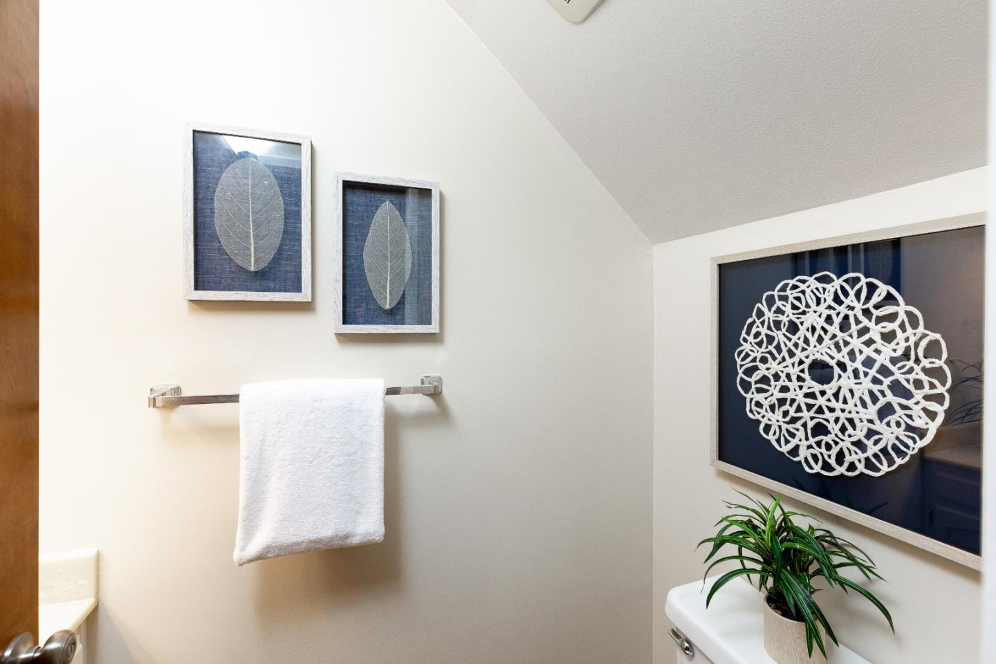 803 Curtis Street Menlo Park, CA 94025 - Photo 5 of 17 a picture of a wall with a painting on the wall