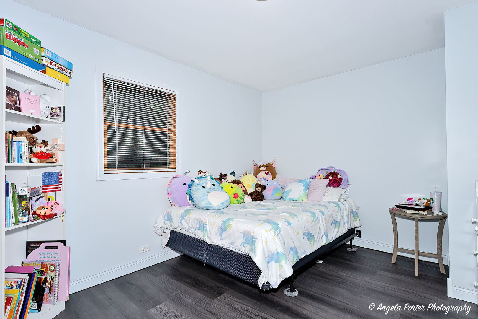 417 Deerpath Drive Lindenhurst, IL 60046 - Photo 11 of 23 a bedroom with a bed and a window