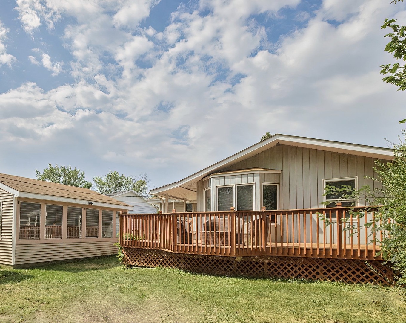 417 Deerpath Drive Lindenhurst, IL 60046 - Photo 20 of 23 a view of a house with a yard