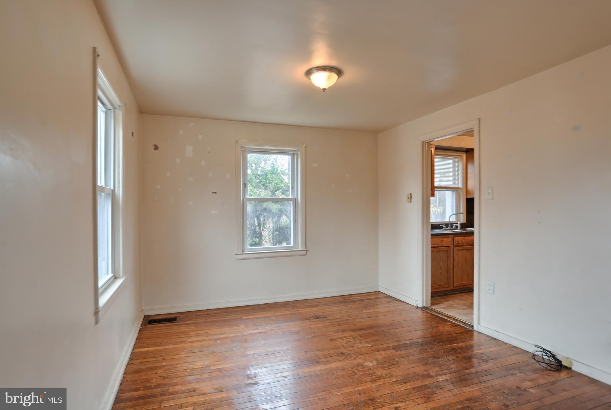 2778 Croyden Road Harrisburg, PA 17104 - Photo 5 of 22 Gallery Image 5