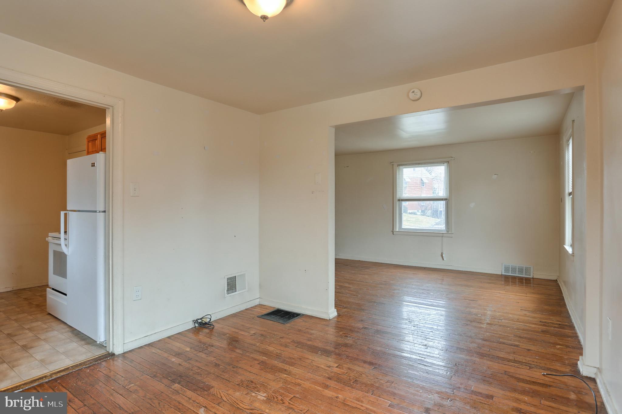 2778 Croyden Road Harrisburg, PA 17104 - Photo 6 of 22 Gallery Image 6