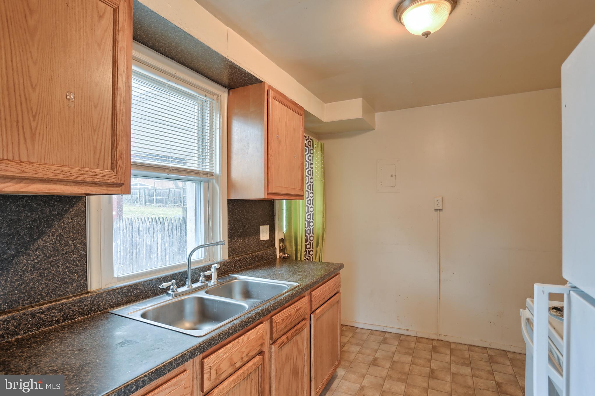 2778 Croyden Road Harrisburg, PA 17104 - Photo 7 of 22 Gallery Image 7