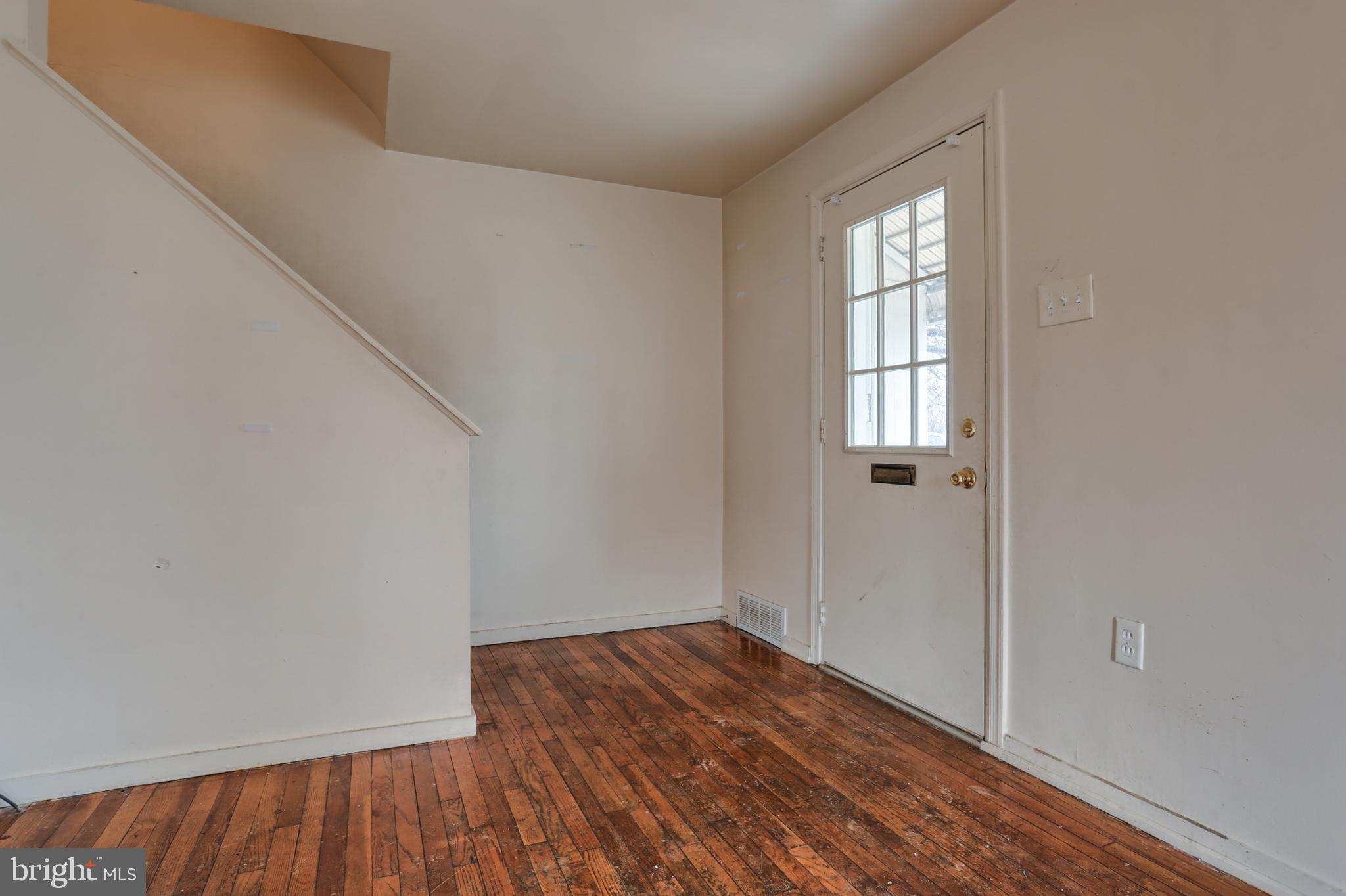 2778 Croyden Road Harrisburg, PA 17104 - Photo 9 of 22 Gallery Image 9