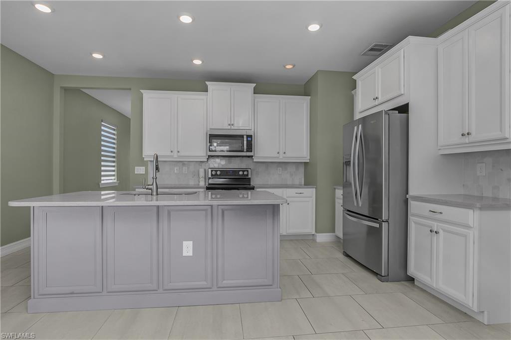 28358 Captiva Shell Loop Bonita Springs, FL 34135 - Photo 18 of 49