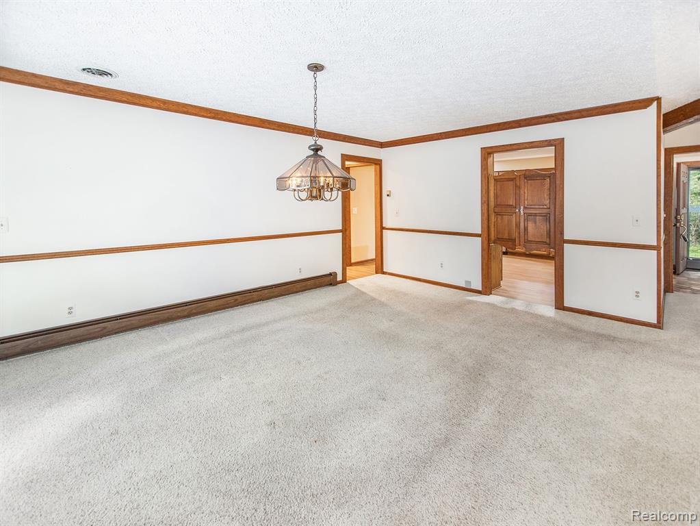 3550 Winter Creek Road Rochester Hills, MI 48307 - Photo 8 of 28
