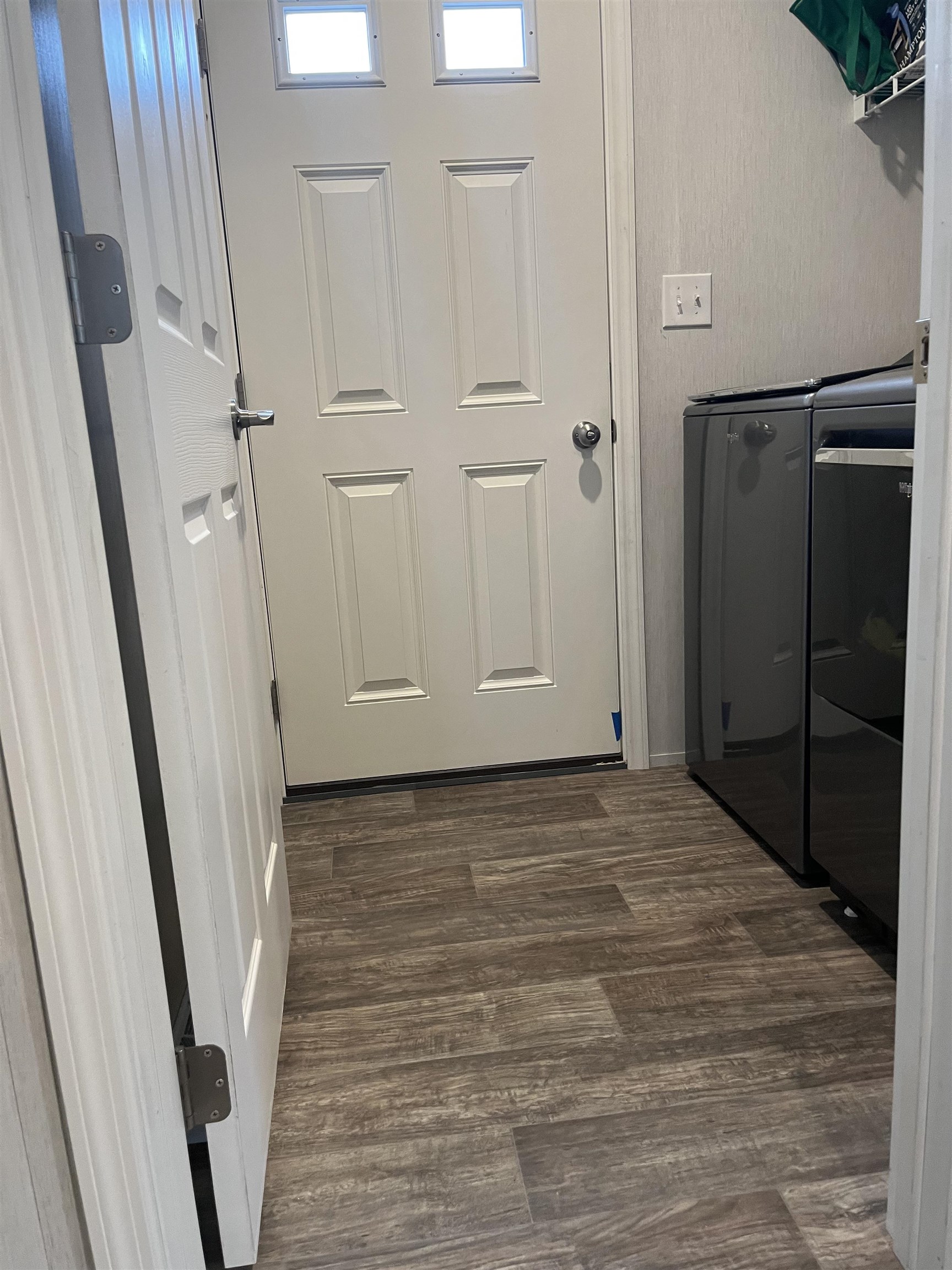 37 Cornwall Street Exeter, NH 03833 - Photo 3 of 20