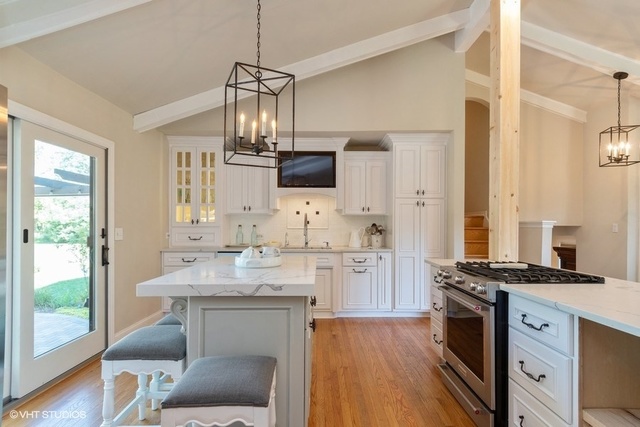 11S510 Book Road Naperville, IL 60564 - Photo 3 of 21