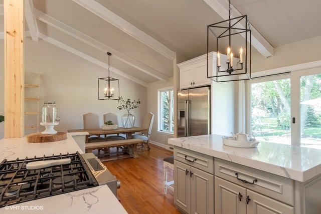 11S510 Book Road Naperville, IL 60564 - Photo 4 of 21