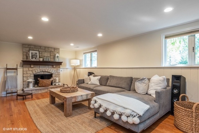 11S510 Book Road Naperville, IL 60564 - Photo 8 of 21