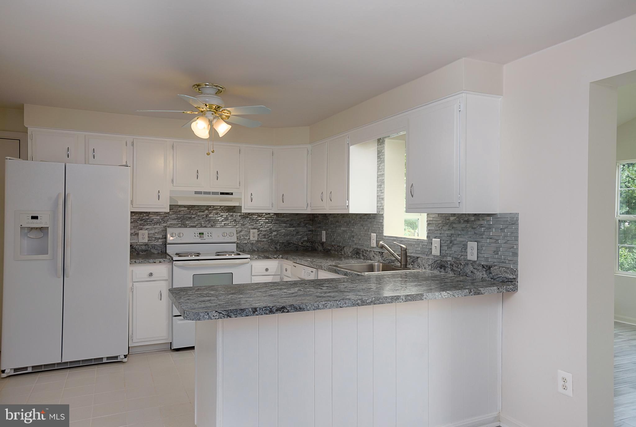 13383 Triadelphia Road Ellicott City, MD 21042 - Photo 9 of 30 Kitchen