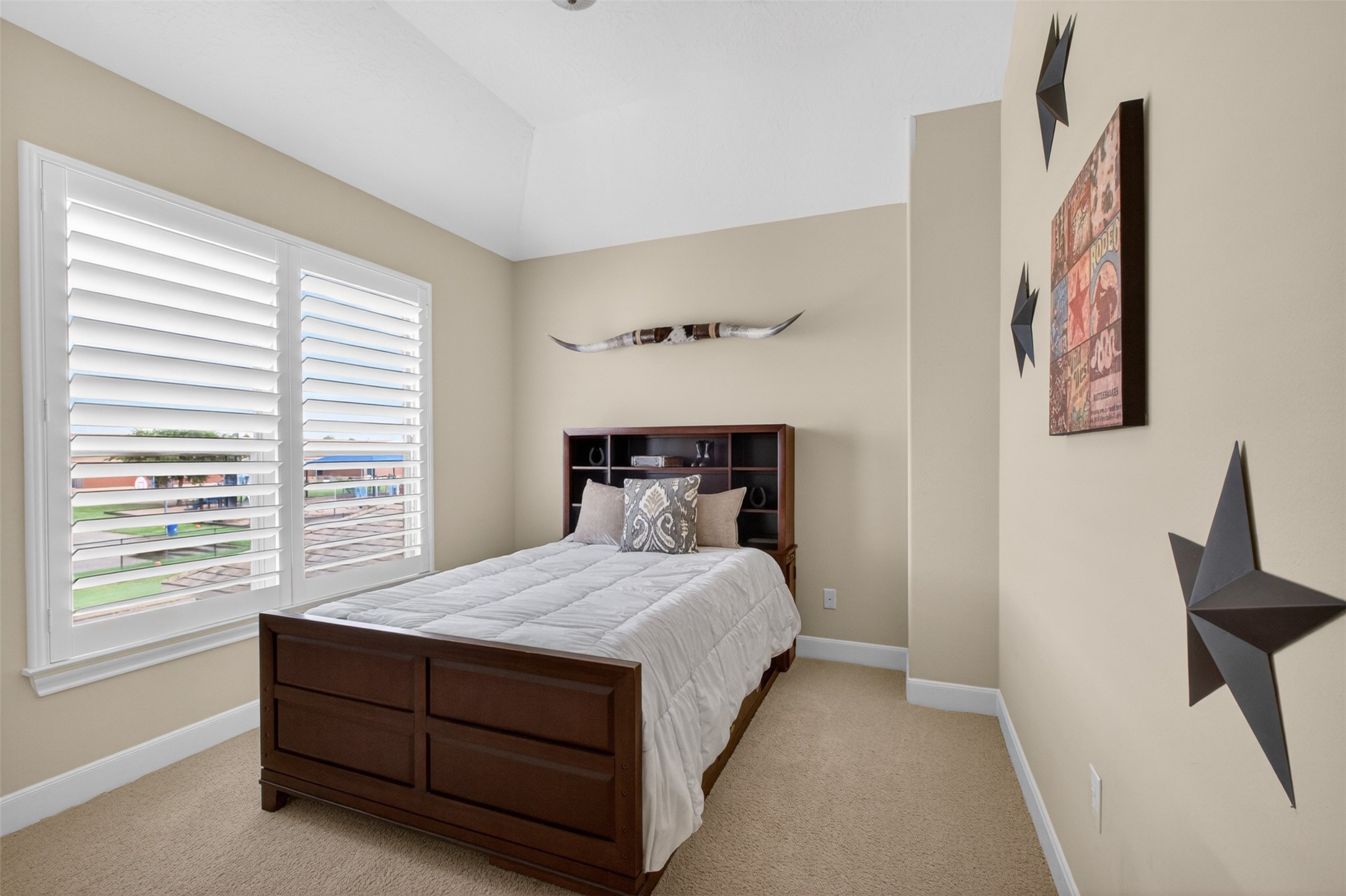 7303 Starry Night Katy, TX 77494 - Photo 25 of 42 Secondary bedroom. All rooms have walk in closets!