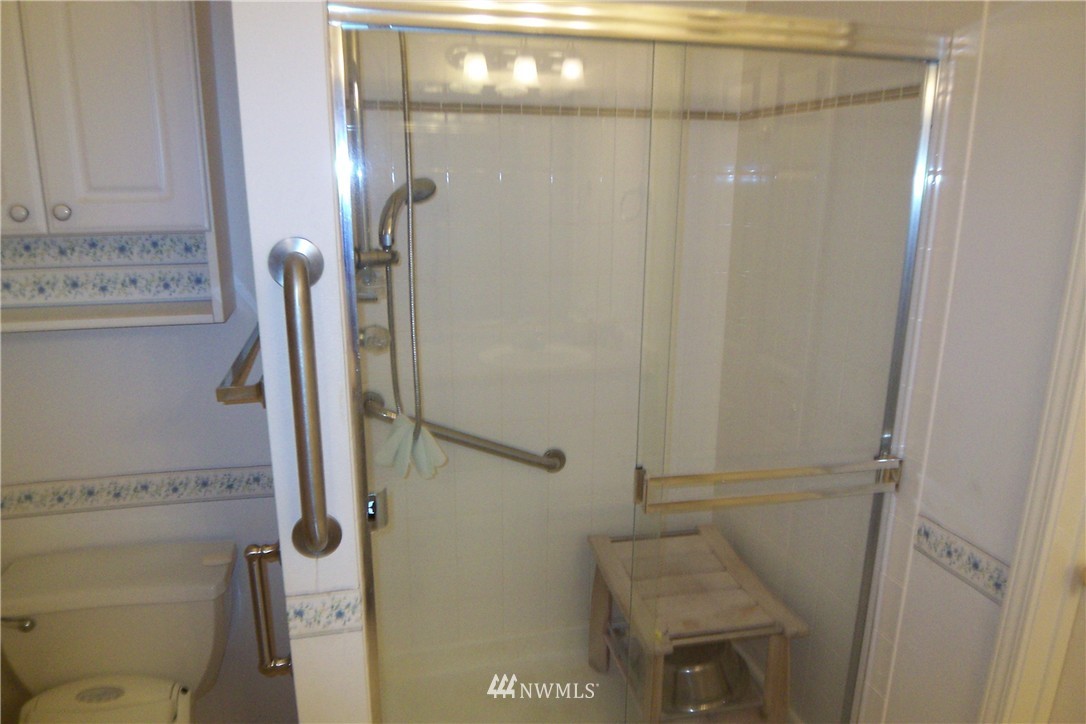 702 228th Street Southwest, Unit L102 Bothell, WA 98021 - Photo 11 of 14 Gallery Image 11