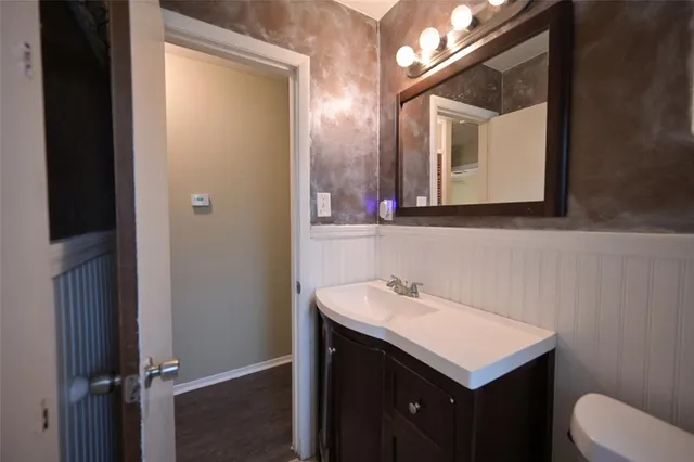 $1,695 | 1804 England Road, Arlington, TX 76013