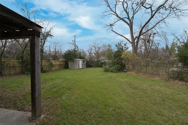 $1,695 | 1804 England Road, Arlington, TX 76013