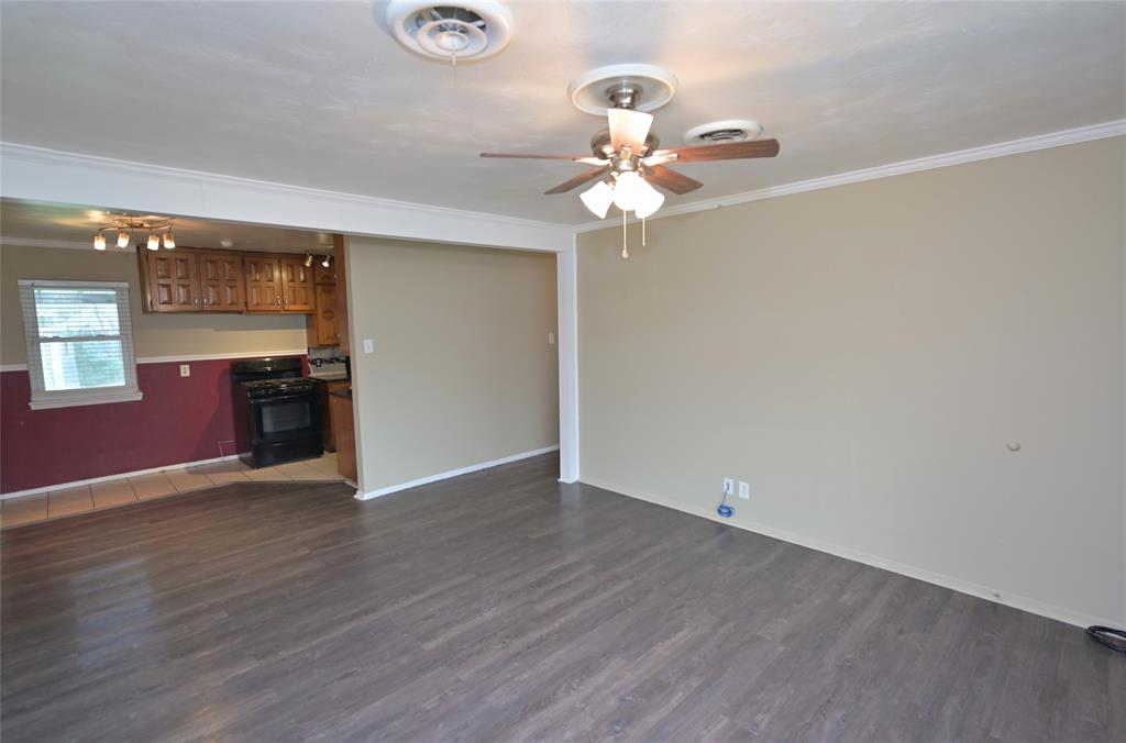 1804 England Road Arlington, TX 76013 - Photo 10 of 35