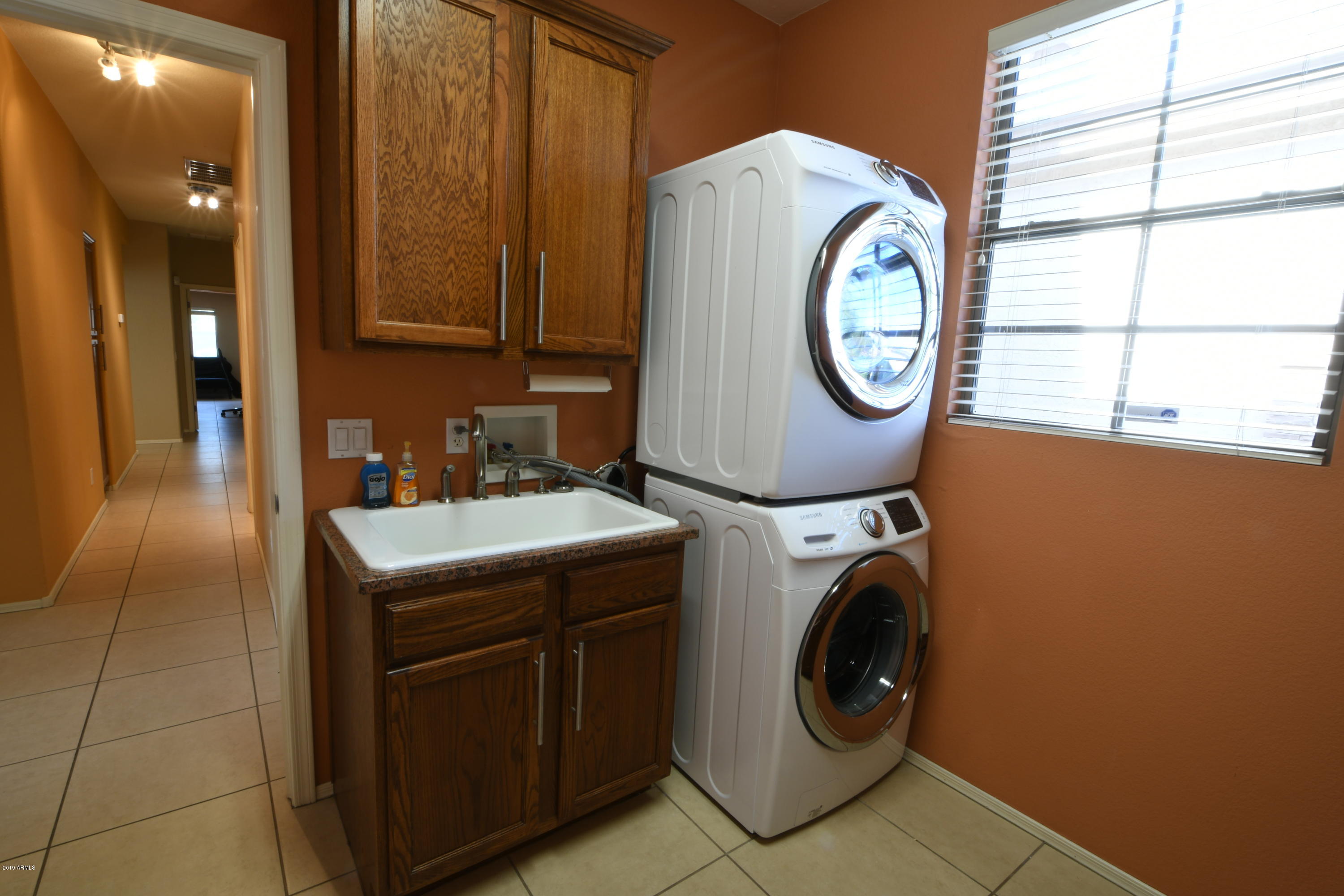 2226 West Carson Road Phoenix, AZ 85041 - Photo 24 of 29 DSC_0325
