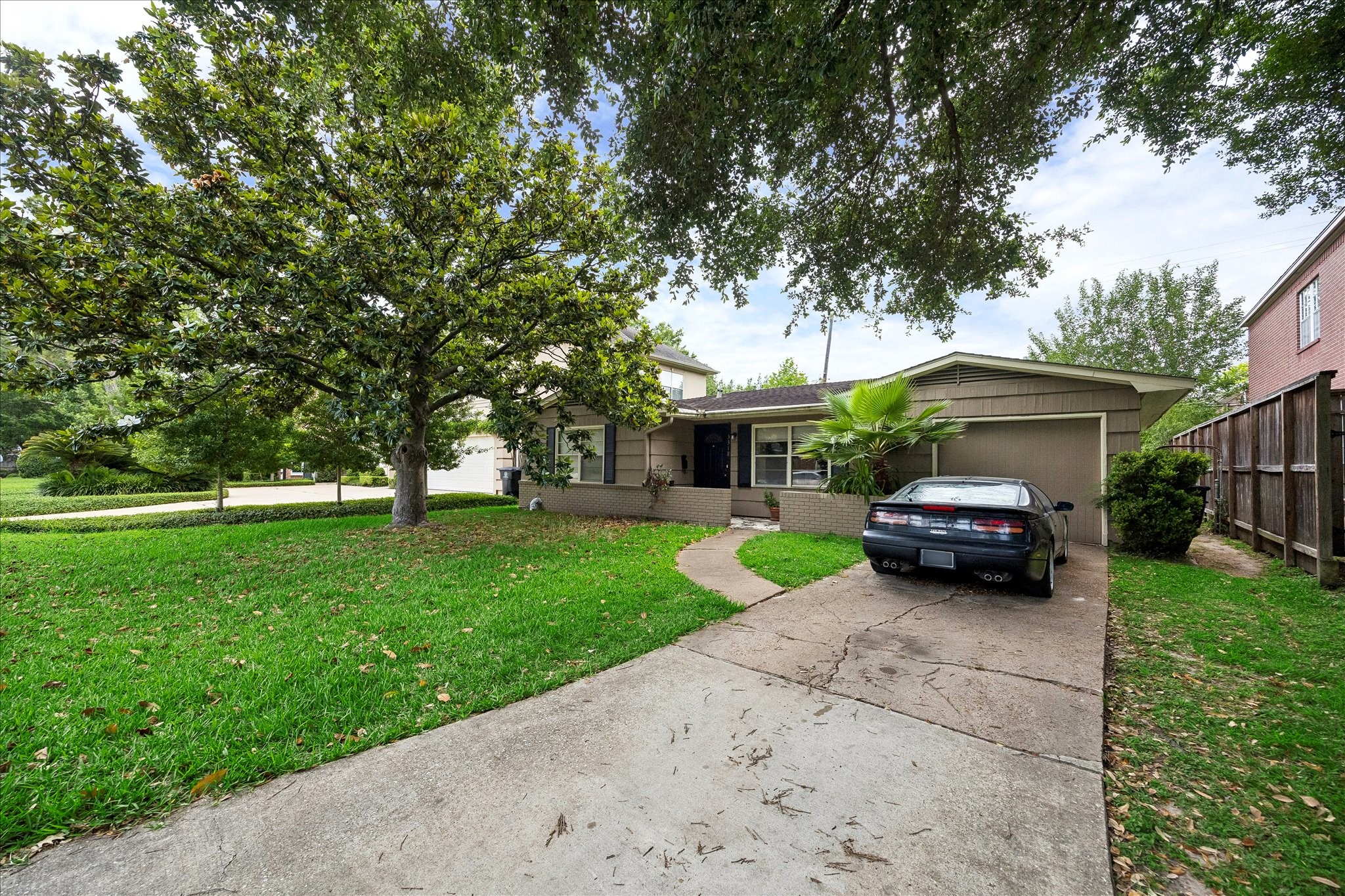 3318 Mid Lane Houston, TX 77027 - Photo 2 of 5