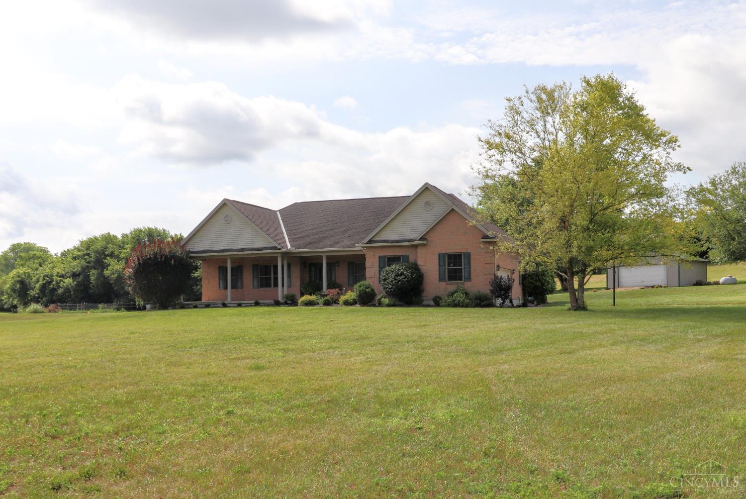 671 Warwick Road Hamilton, OH 45013 - Photo 4 of 99