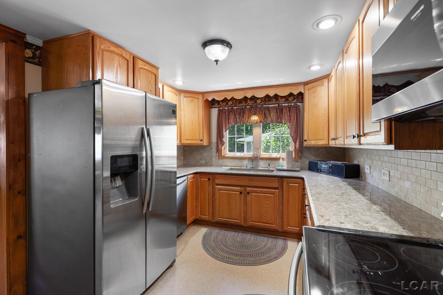 2439 Airport Road Adrian, MI 49221 - Photo 11 of 45