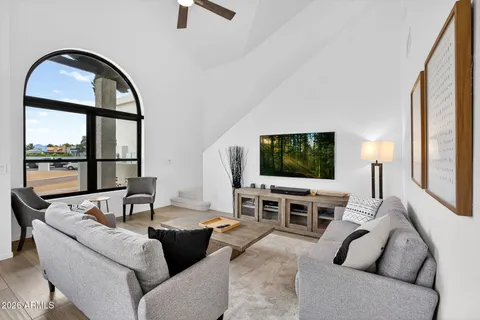 $2,575,000 | 10214 North 44th Street, Phoenix, AZ 85028