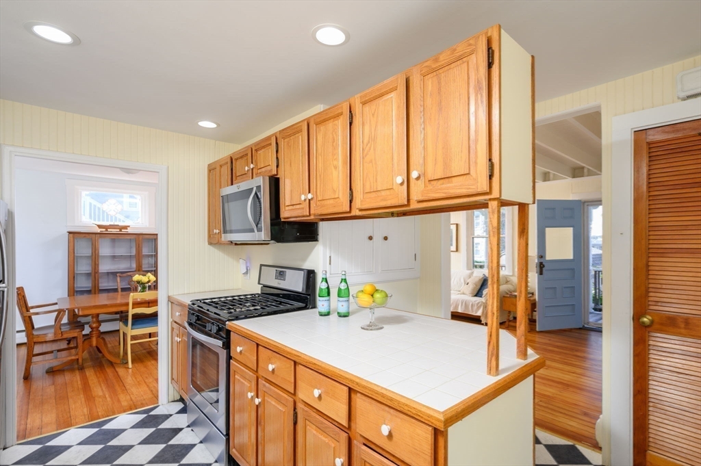 23 Fairmount Way Hull, MA 02045 - Photo 11 of 34