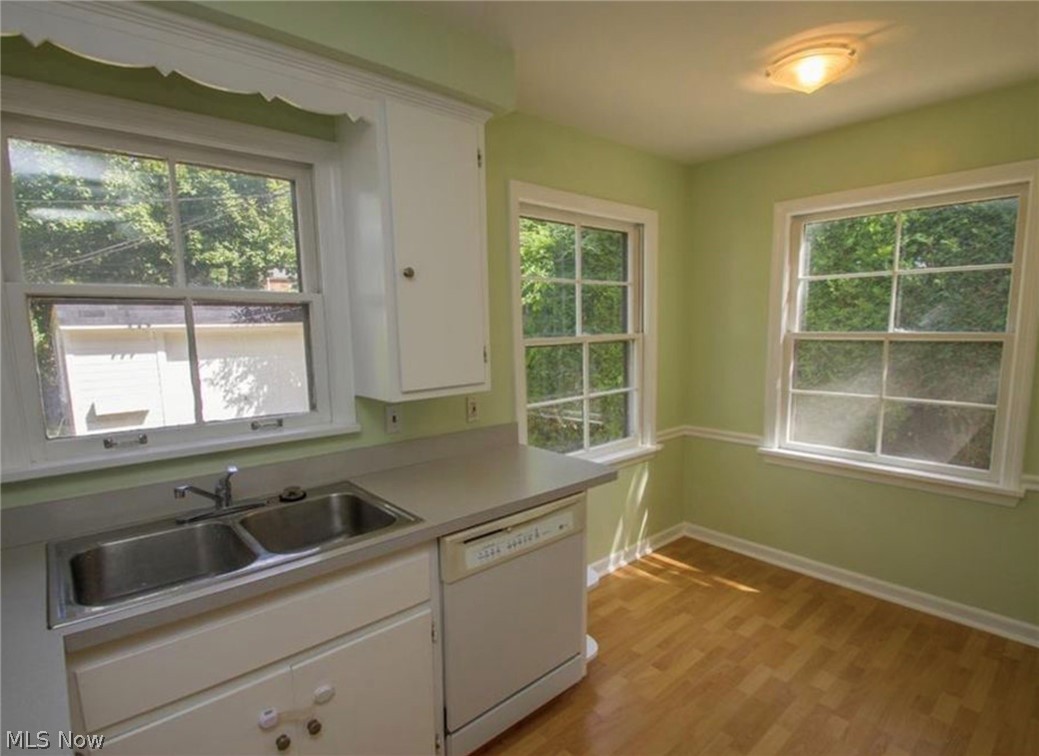 3563 Woodridge Road Cleveland Heights, OH 44121 - Photo 10 of 20 The Kitchen