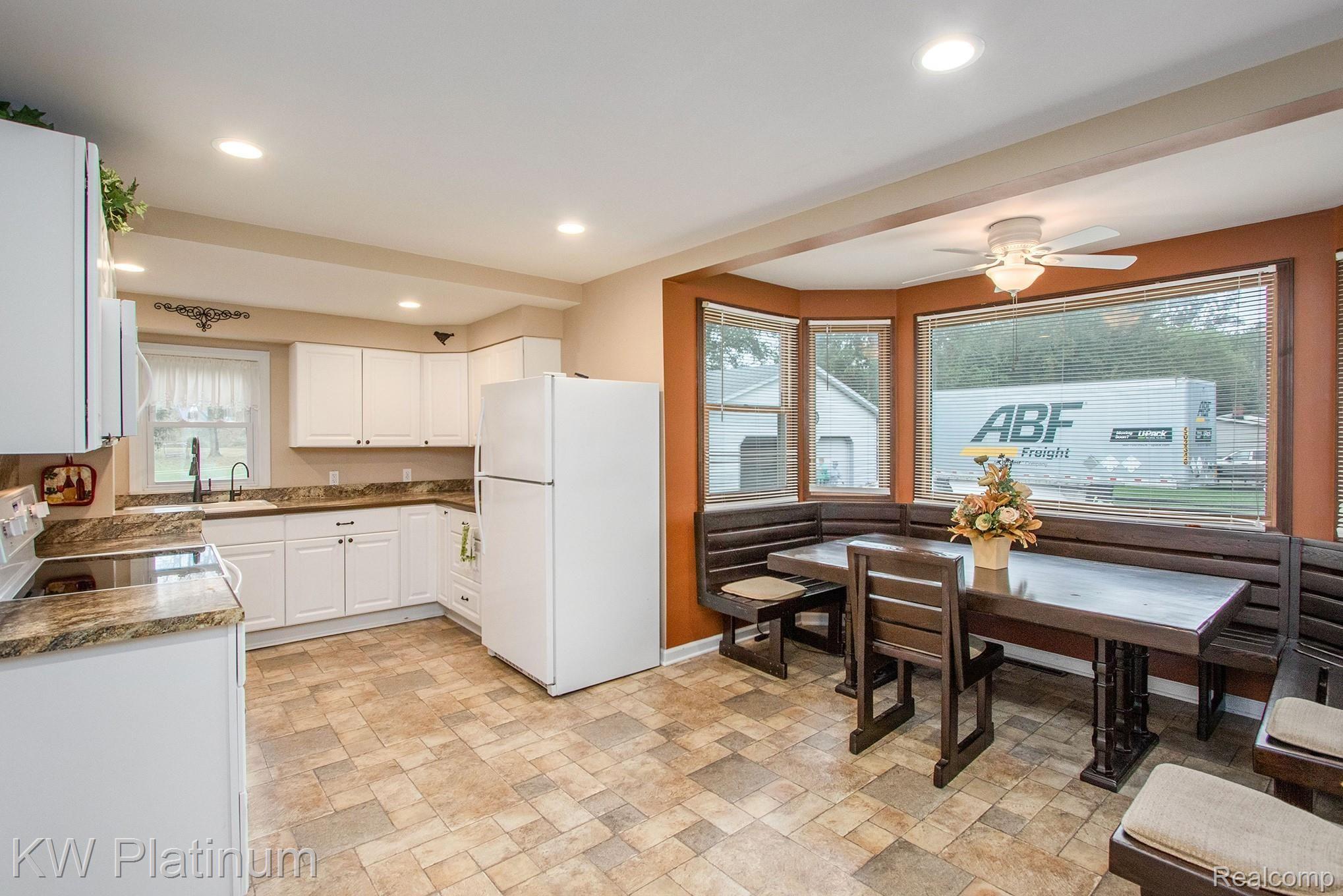 9585 Division Road Casco, MI 48064 - Photo 8 of 30 0N2A7943.jpg