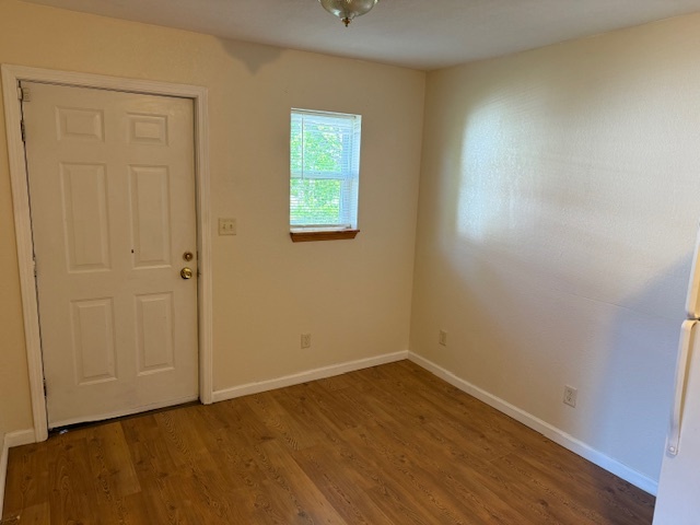 312 East Hester Street Carbondale, IL 62901 - Photo 5 of 14 an empty room with a window