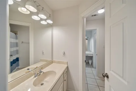 $1,100,000 | 18706 Grand Harbor Point, Montgomery, TX 77356