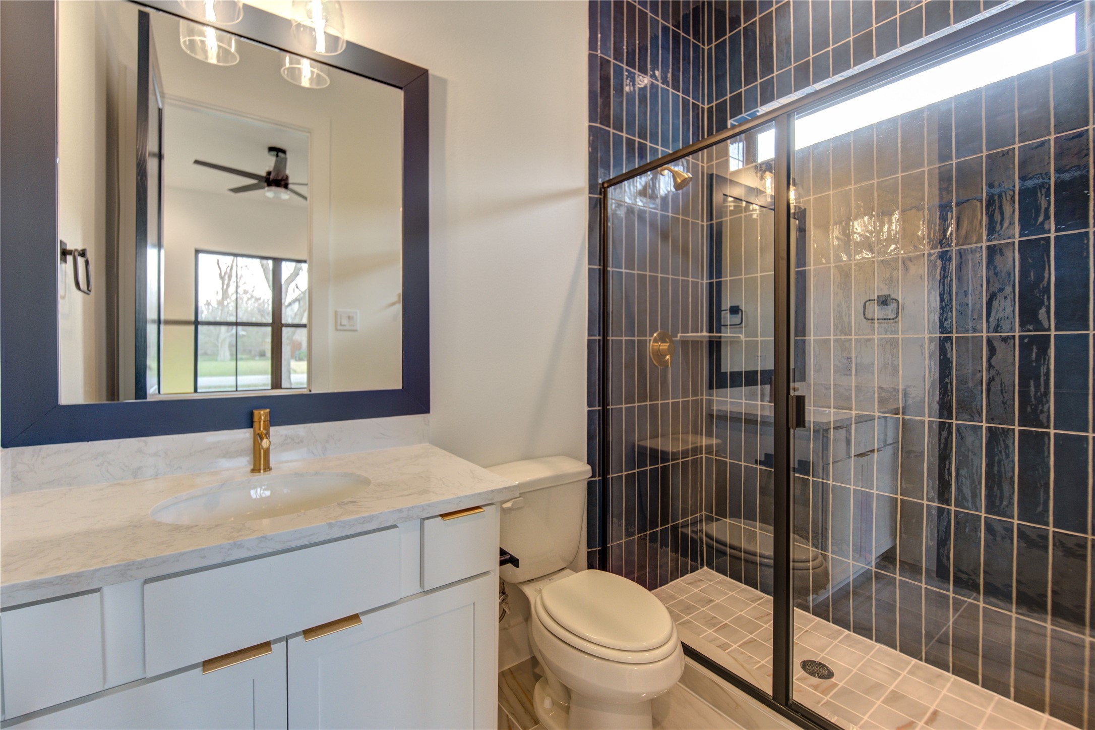 1502 Story Street Houston, TX 77055 - Photo 25 of 42 Ensuite secondary bathroom on the first floor