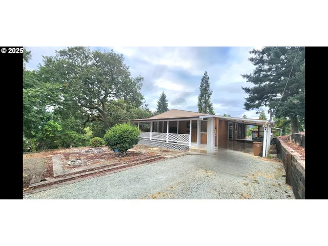 $295,000 | 711 Plin Street, Myrtle Creek, OR 97457