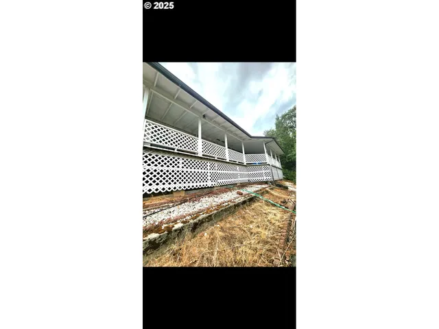 $295,000 | 711 Plin Street, Myrtle Creek, OR 97457