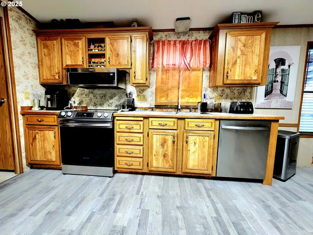 $295,000 | 711 Plin Street, Myrtle Creek, OR 97457