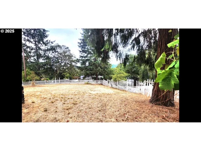 $295,000 | 711 Plin Street, Myrtle Creek, OR 97457