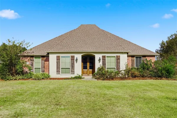 $2,900 | 1782 North Gabriel Square, Lake Charles, LA 70611