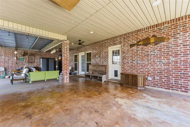 $3,000 | 1782 North Gabriel Square, Lake Charles, LA 70611