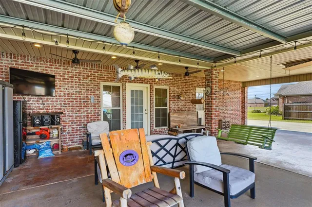 $3,000 | 1782 North Gabriel Square, Lake Charles, LA 70611