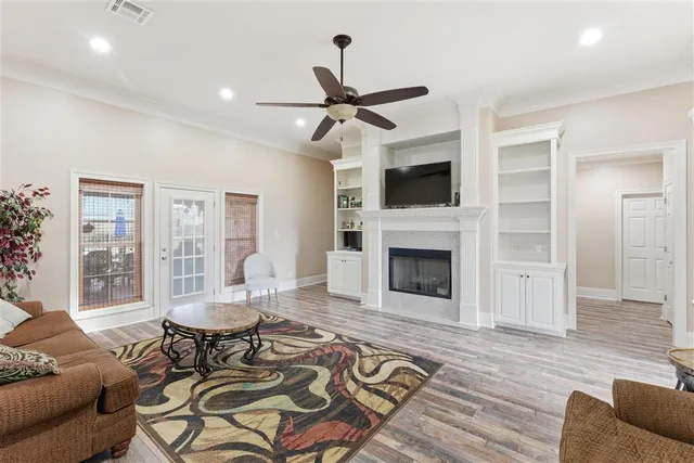 $3,000 | 1782 North Gabriel Square, Lake Charles, LA 70611