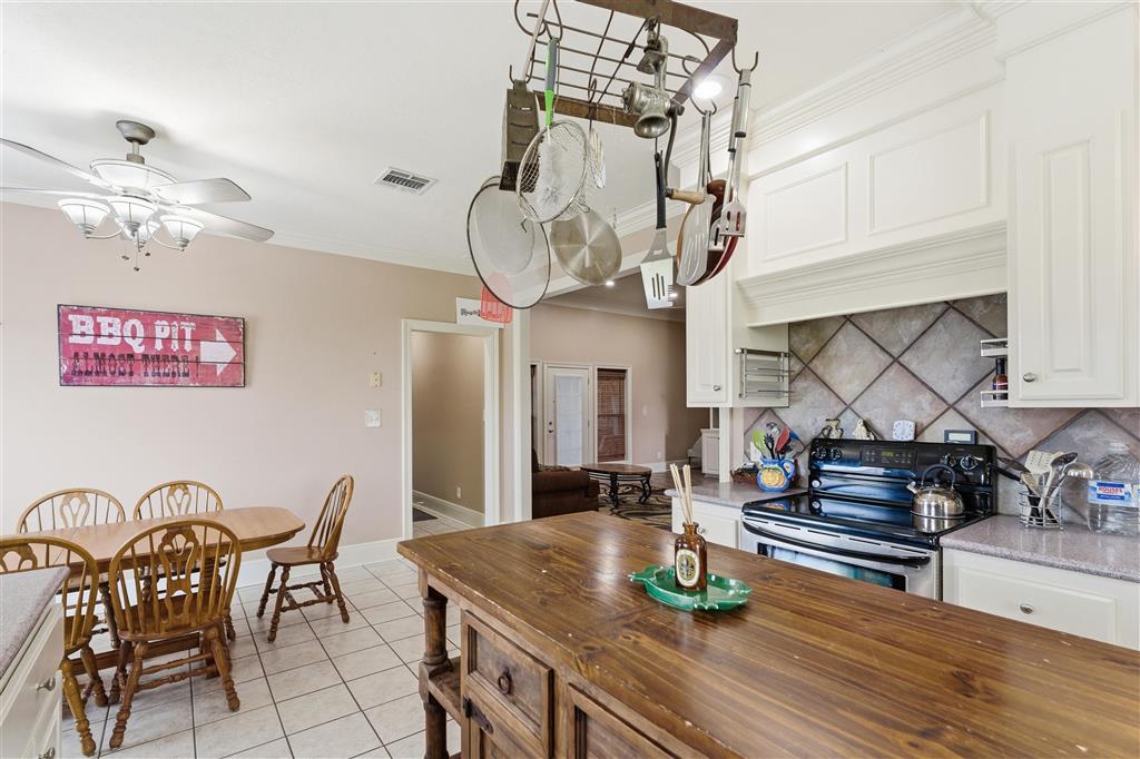 1782 North Gabriel Square Lake Charles, LA 70611 - Photo 9 of 28