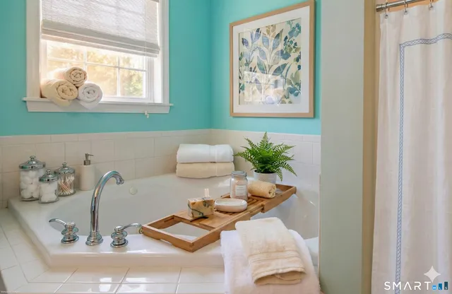 $559,000 | 68 Wyassup Road, North Stonington, CT 06359