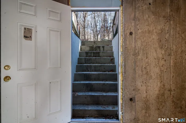 $559,000 | 68 Wyassup Road, North Stonington, CT 06359