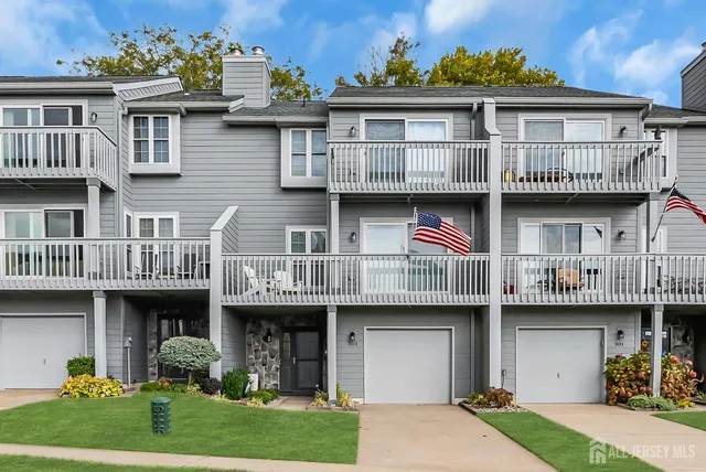 $880,000 | 303 Spinnaker Way, Neptune, NJ 07753