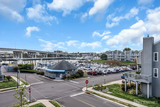 $880,000 | 303 Spinnaker Way, Neptune, NJ 07753