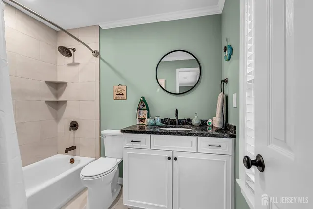 $880,000 | 303 Spinnaker Way, Neptune, NJ 07753