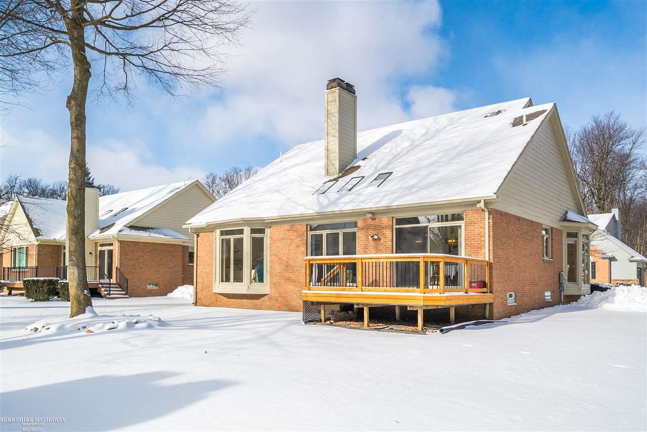 1151 Bluebird Drive Rochester, MI 48307 - Photo 4 of 49 31369477-3.JPG