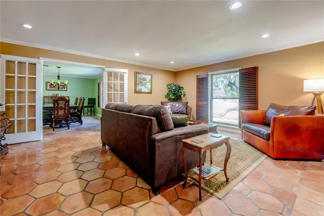 $720,000 | 321 Bayshore Drive, Corpus Christi, TX 78412